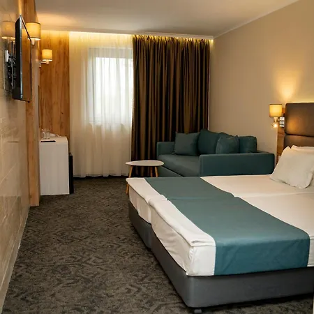 Aqua Hotel 4*