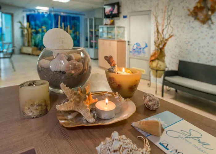 Отель Aqua 4*
