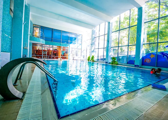 Отель Aqua 4*