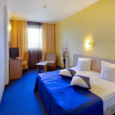 Aqua Hotel 4*