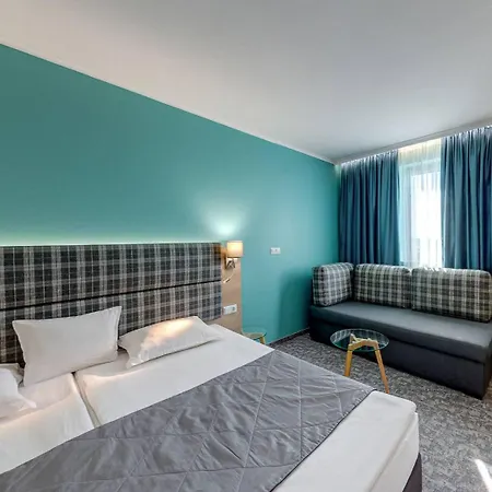 Aqua Hotel 4*