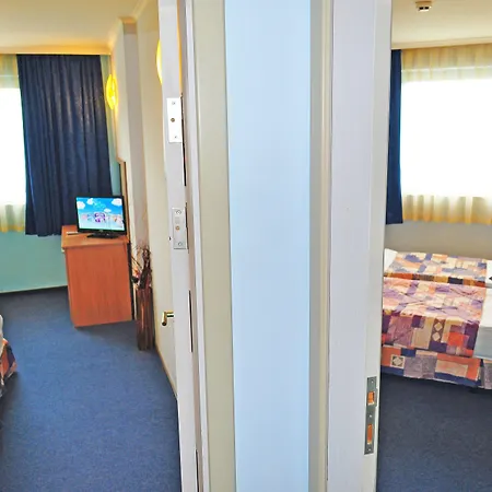 Aqua Hotel 4*